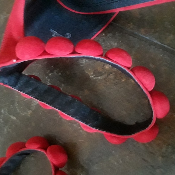 Shoes - Picture 6 of 7